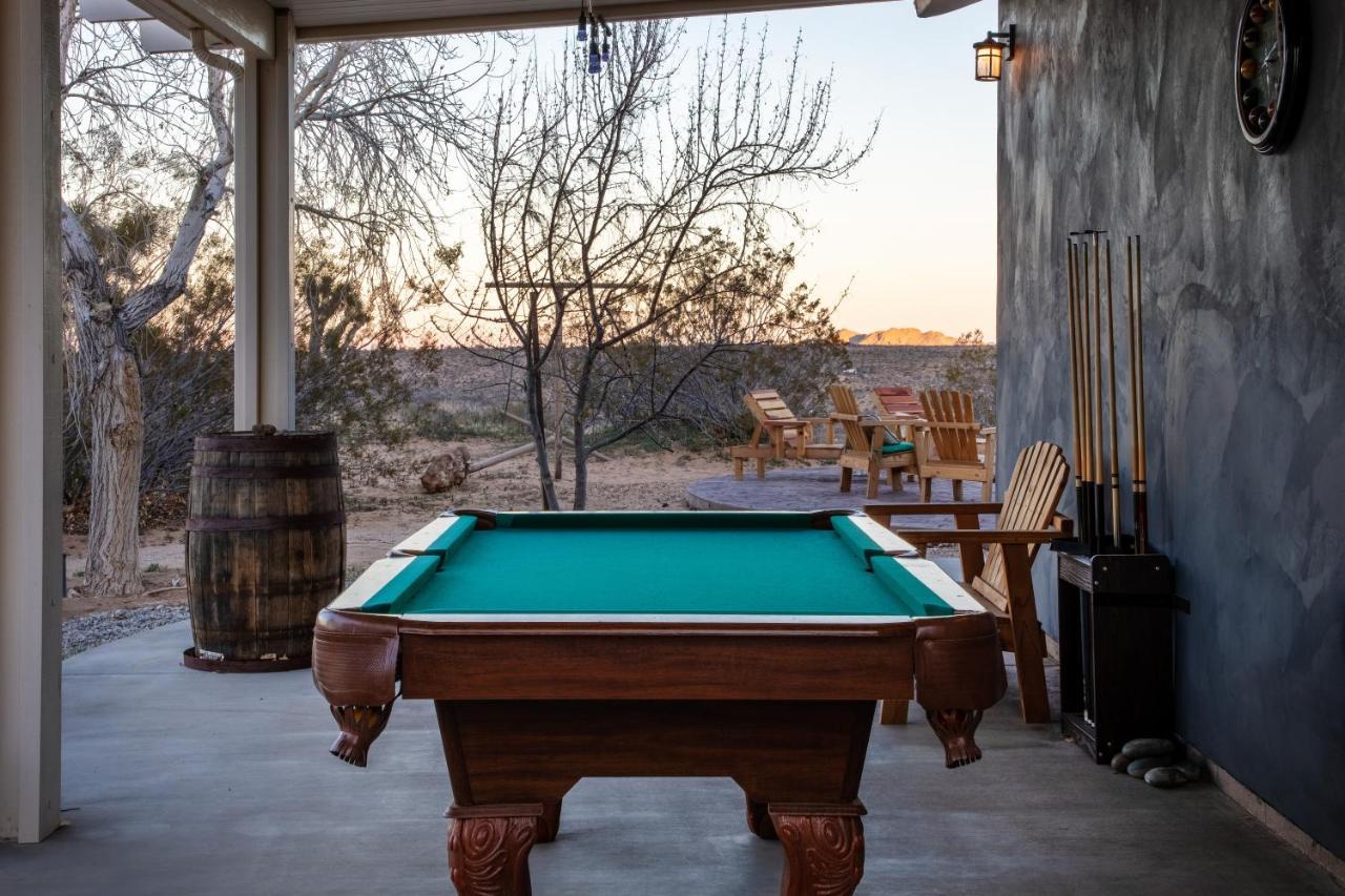 Wind Hill Hotel Yucca Valley Exterior photo